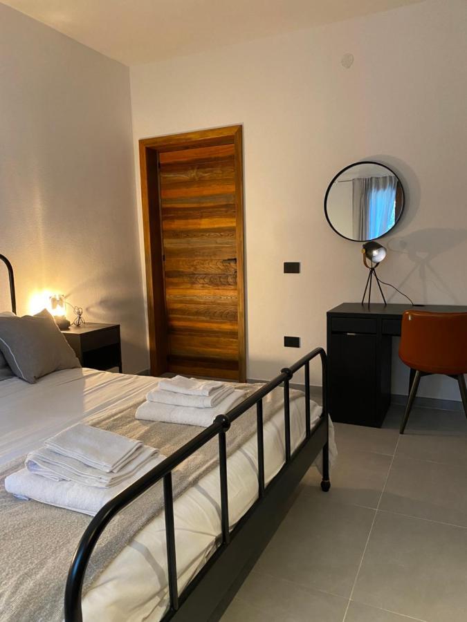 Il Vecchio Casale B&B Sedini Ngoại thất bức ảnh